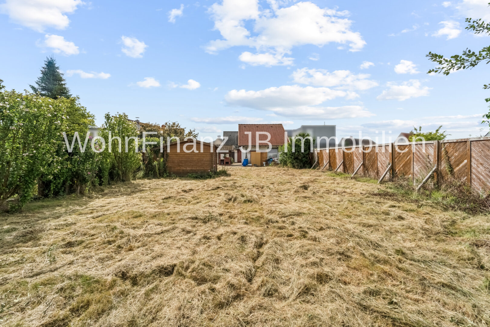 Blick aus dem Garten