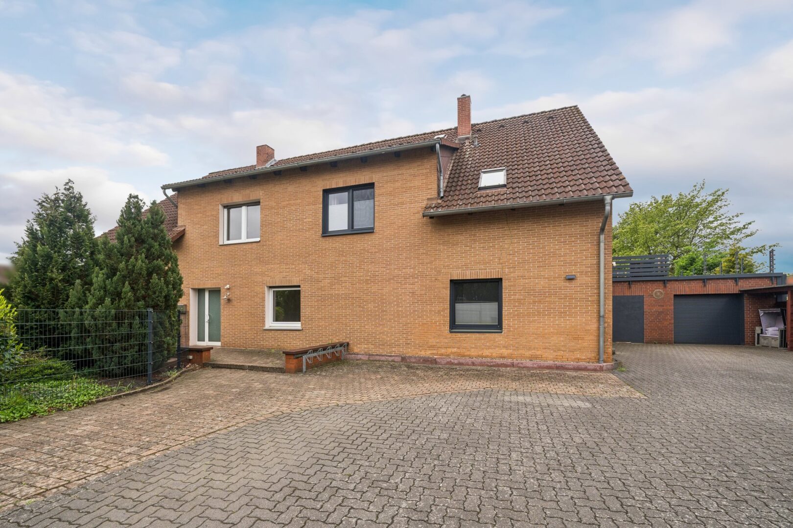 Straßenansicht