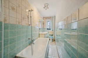Badezimmer EG