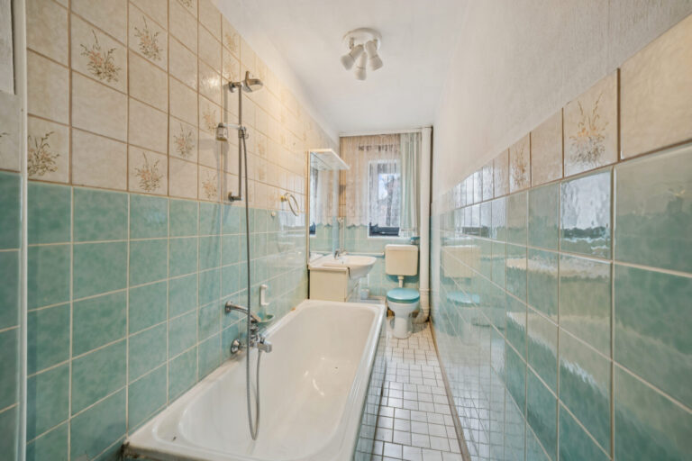 Badezimmer EG